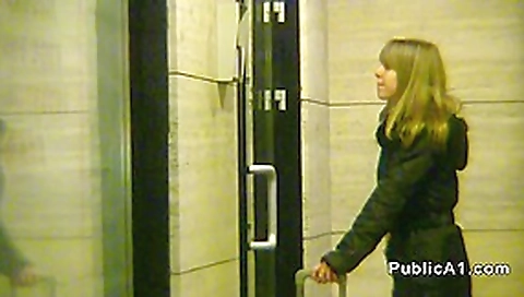 Amateur from public fucks stranger in his apartment
