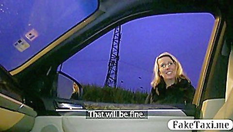 Amateur girl pussy fucked and creampied by fraud driver