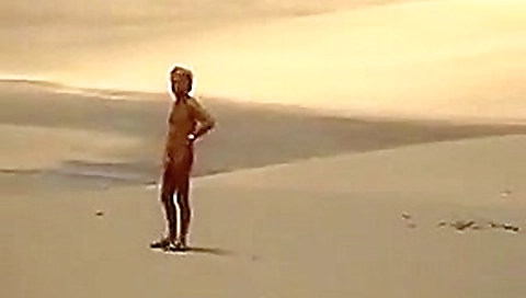 BiJenny-Nackig in den Duenen