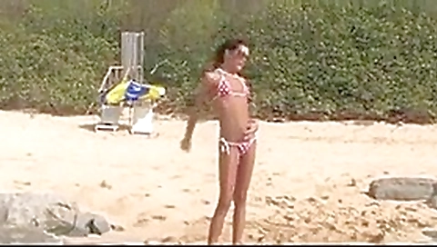 Nude beach - college girl photo shoot pee