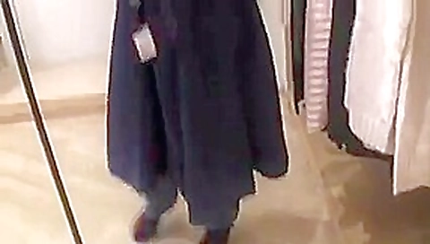 Strapon Fick in Umkleide mit Nina Strapon Fick in Umkleide mit Nina