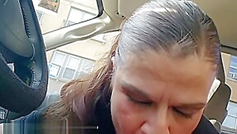 MY NEIGHBOR'S LATINA WIFE CHEATS ON HUSBAND WHILE HE'S AT WORK.1ST BLOWJOB
