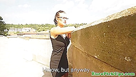 Pickedup euro amateur squirting outdoors