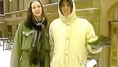 German skinny amateur in - freezing anal in the snow