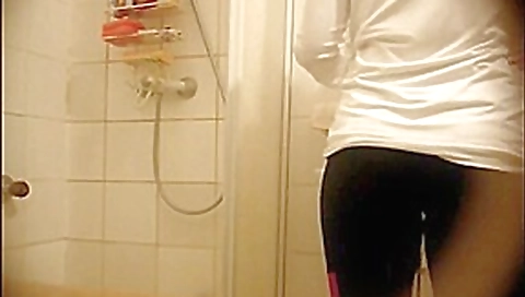 Jespionne ma voisine