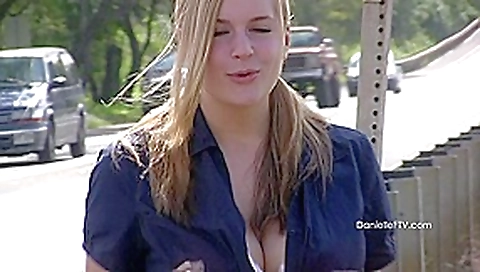 Public Nudity & Posing Video - DanielleFtv