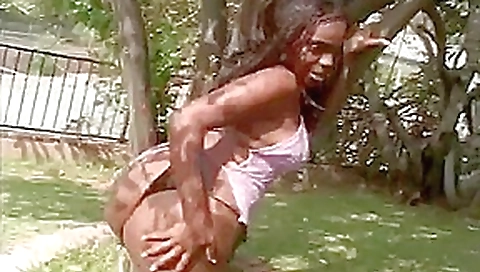 Kynthia Loves When Chris Charming Fills Her With Cock