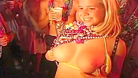 Spring Break Gets The Girls To Go Wild