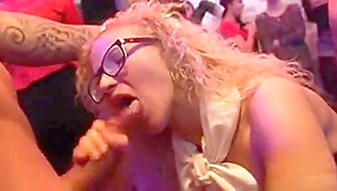 Kelly Was So Relieved When She Got To The Event, Because... Kelly Was So Relieved When She Got To The Event, Because...