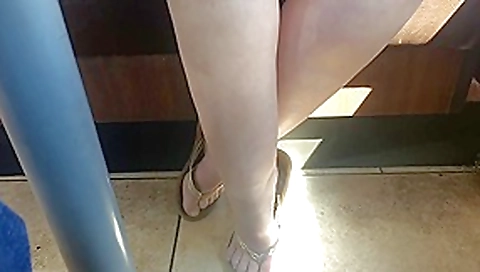 UPSKIRT 19 year old Tinder Date - No Panties? you tell me!