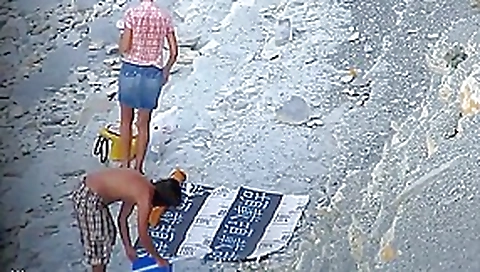 Beautiful Amateur Blowjob on a beach