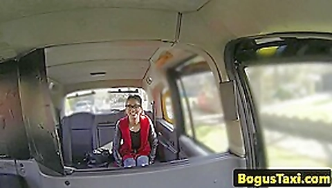 Spanish spex taxi babe arsefucked by cabbie