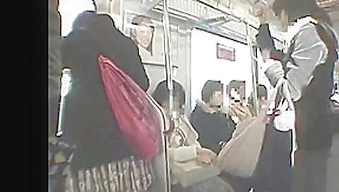 Japanese Handjob Metro 02