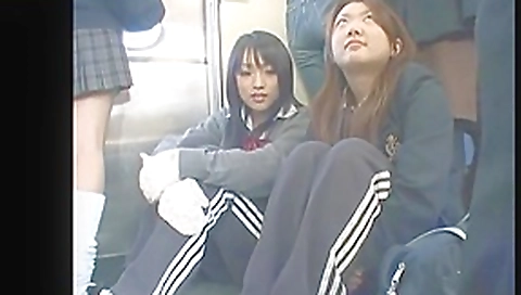 Japanese handjob Metro 05