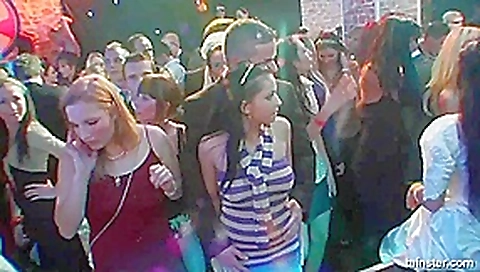 Superb horny brides suck big cocks in public Superb horny brides suck big cocks in public