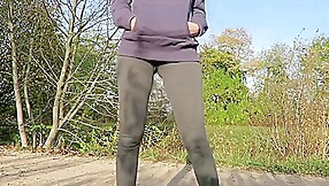 Public pants wetting and fisting Public pants wetting and fisting