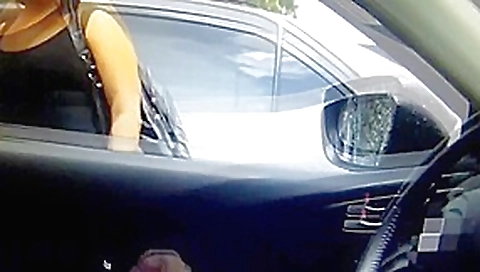 Girls love watching cum (in car)
