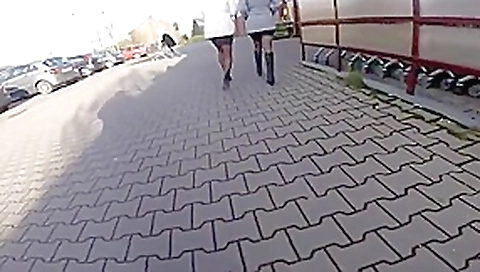 2 verfickte fotzen geilen im baumarkt rum!