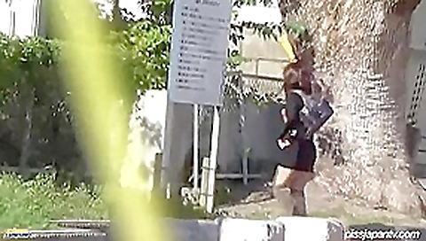 Smooth Ladies Wet The Pavement - PissJapanTV Smooth Ladies Wet The Pavement - PissJapanTV