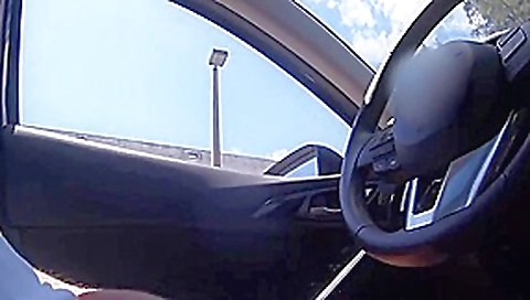 Dude flashing his cock in front of unfamiliar girl