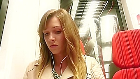 Excited girl - u-bahn 2 Excited girl - u-bahn 2