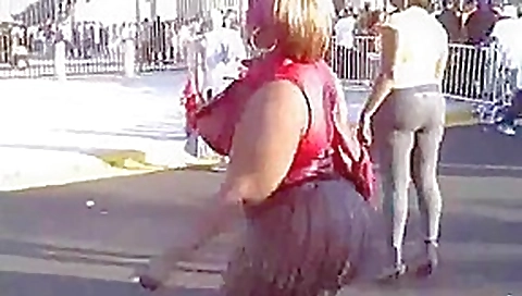 Damn near naked - quality porn video!! Damn near naked - quality porn video!!