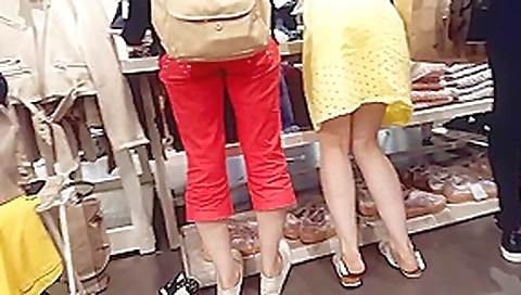 Fr s sexy legs ass feets sexy pedicured toes Fr s sexy legs ass feets sexy pedicured toes