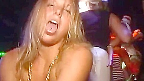 Fabulous Public, Masturbation sex clip