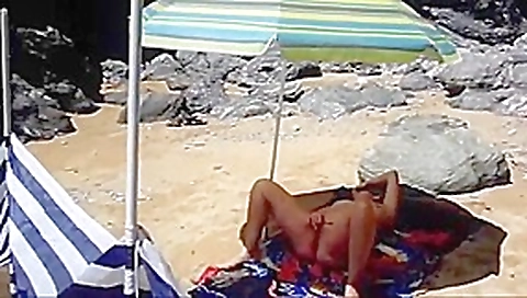 Lisa - masturbating at beach