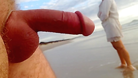 Public erection CFNM beach encounter between lady and male exhibitionist