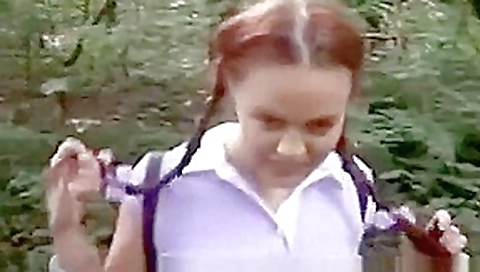 Queeny Love - Forest Cum teen 18+ Queeny Love - Forest Cum teen 18+