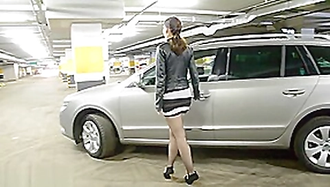 Jeny Smith masturbating at car park