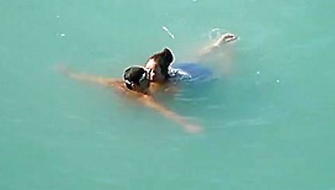 big beautiful woman got screwed in the sea