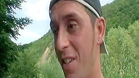 Gal in school uniform outdoor sex