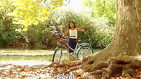 Hispanic GF masturbates in public Hispanic GF masturbates in public