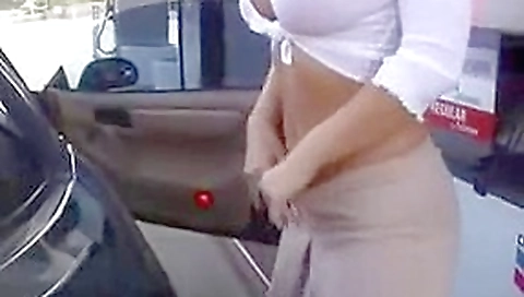 Avy Flashing In Public