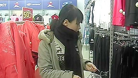 Engulfing 10-Pounder in public place is a turn on Engulfing 10-Pounder in public place is a turn on