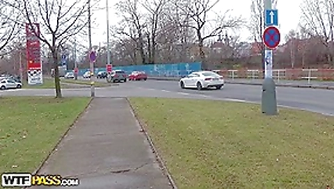 Half-bare emo-hotty shocks everybody with her look Half-bare emo-hotty shocks everybody with her look