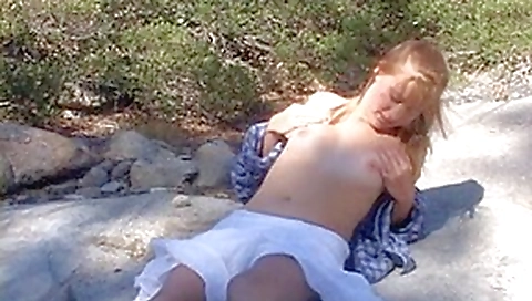 Little Mutt Video: Alex Venice - Rocks Little Mutt Video: Alex Venice - Rocks