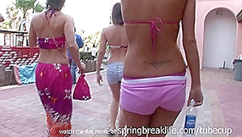 SpringBreakLife Video: Spring Break Beach Party