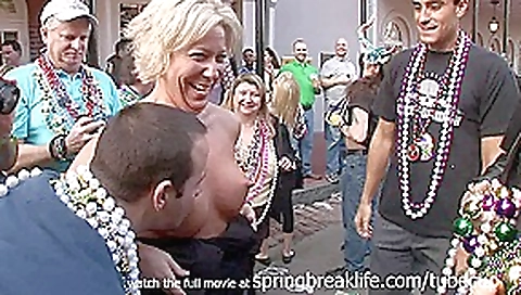 SpringBreakLife Video: Daytime Flashers