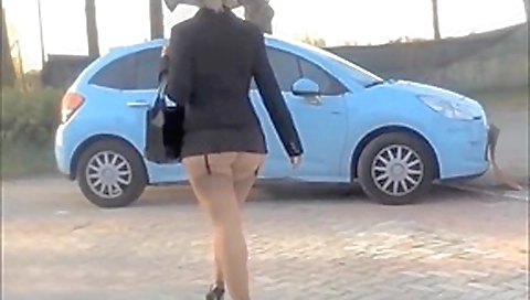 Lady walk andexciting sexy upskirt.