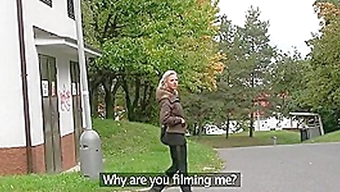 Explicit fellatio pleasuring