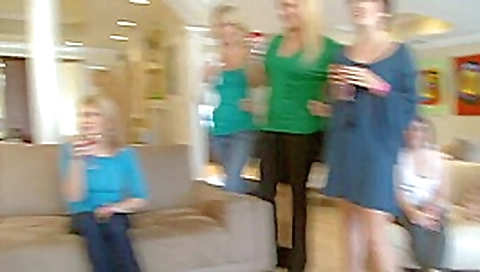 Extracting cream from hot stripper