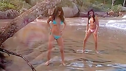 Brazilian outdoor threesome Brazilian outdoor threesome