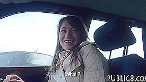 Pretty amateur Eurobabe screwed up in the car for money