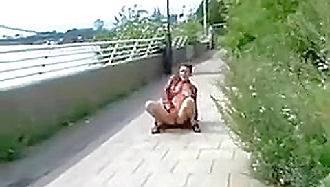 De bella aka shaz - huge public piss flashing De bella aka shaz - huge public piss flashing