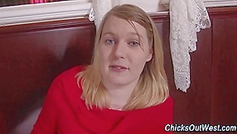 Real amateur gets pussy licked