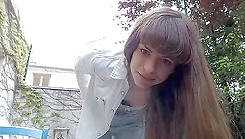 Having a sex chat in my back yard