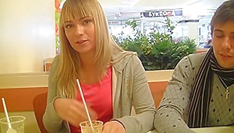 Amelia & Kylie in interracial video showing as a girl gives blowjob